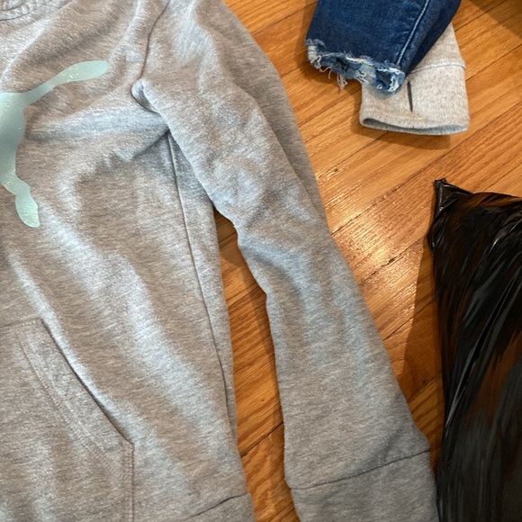 Gray puma zip up sweated size 8-9 - Picture 4 of 7